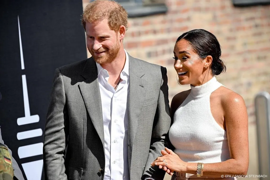 the telegraph harry en meghan uitgenodigd voor kroning charles1671229822