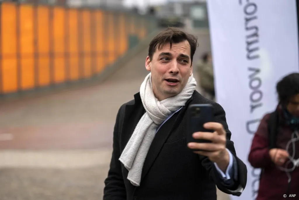 thierry baudet loopt weg bij interview voor de vooravond1612894810