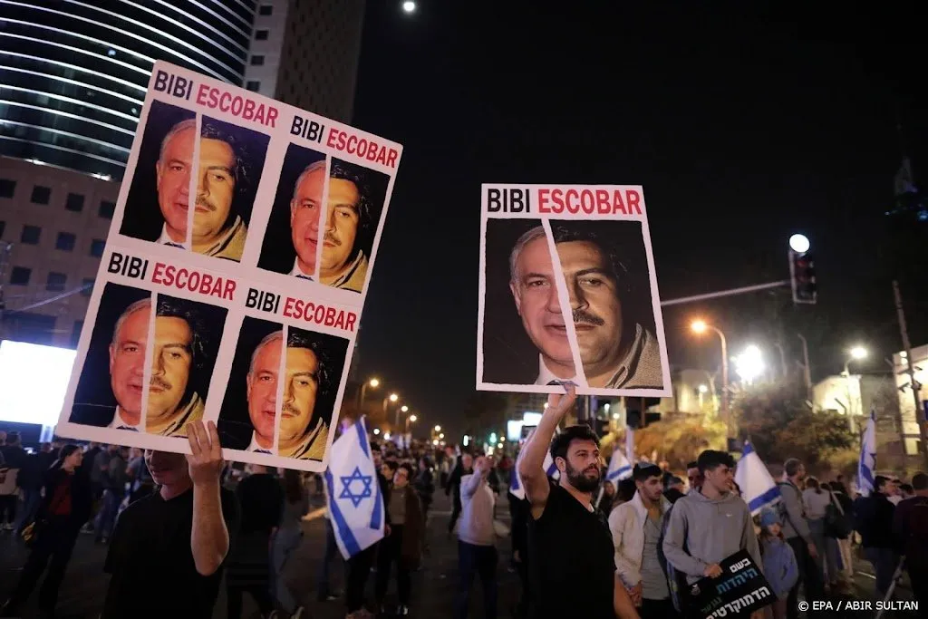 tienduizenden israeli demonstreren tegen regering netanyahu1674943011