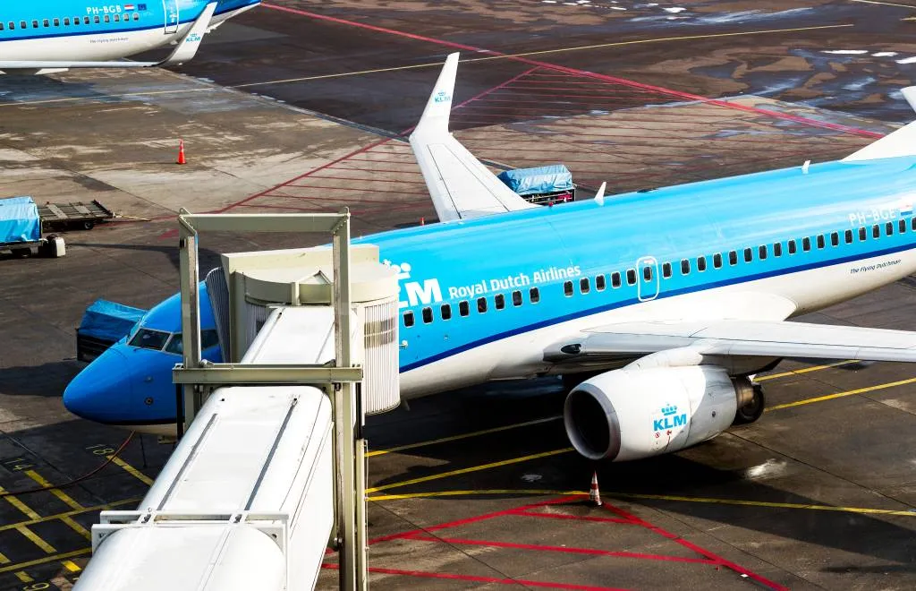 tientallen vluchten schiphol geschrapt om wind1519907771