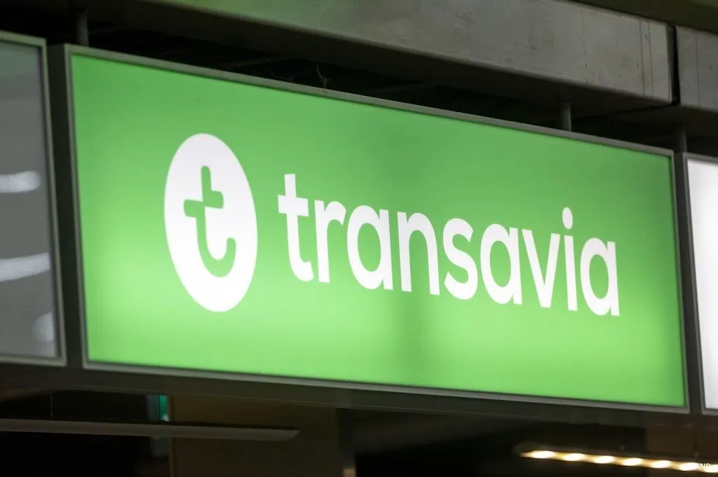 transavia schrapt 240 vluchten vanaf schiphol in juli en augustus1655899456