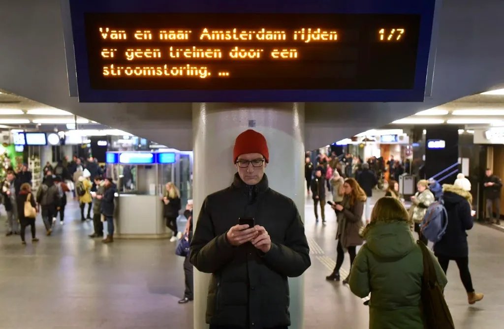 treinpassagiers amsterdam woedend op ns1495676425