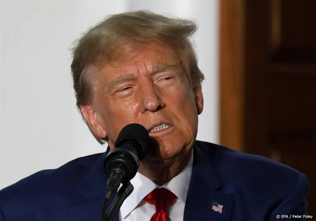 trump te druk om geheime documenten over te dragen1687223130