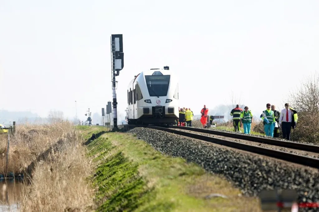 twee doden door botsing trein met auto1490613377