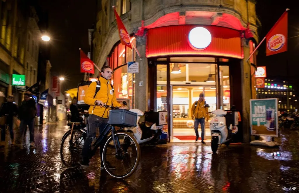 uit eten gaan en bezorgmaaltijd populairder1546816581