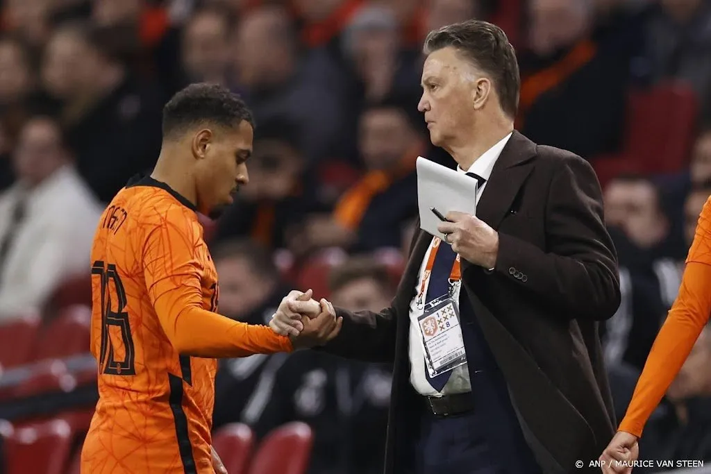 van gaal legt basis voor wk maar ziet dat er nog veel beter moet1648617381