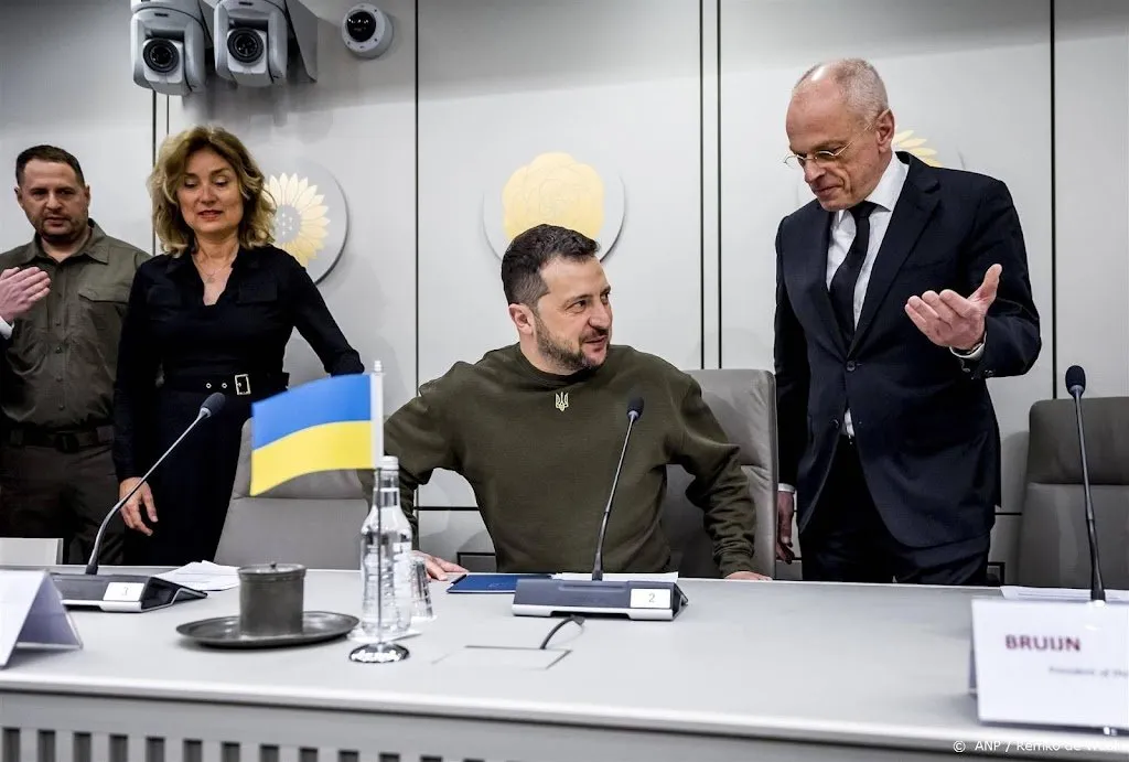 veel buitenlandse aandacht voor bezoek zelensky aan nederland1683193276