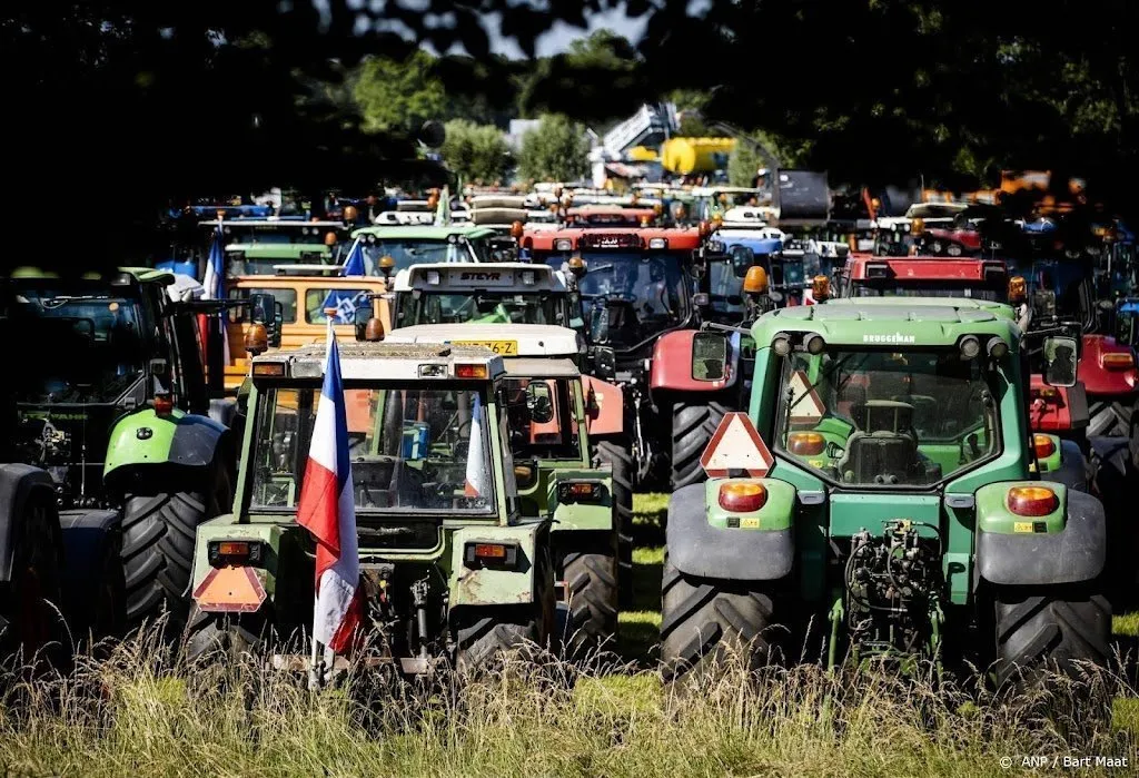 vele duizenden demonstranten bij boerenprotest in stroe1655890339