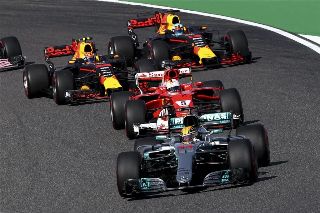 verstappen tweede in japan achter hamilton1507445045