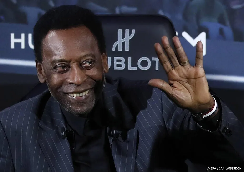 voetbalgrootheid pele terug in ziekenhuis voor behandeling tumor1650422421