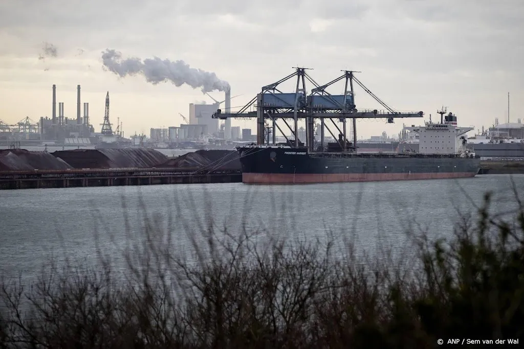 voor miljarden aan russische olie en gas via rotterdamse haven1651119388