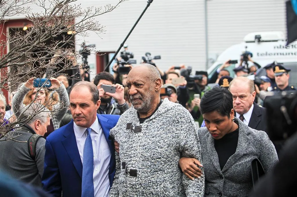 vrouw bill cosby moet tegen hem getuigen1451633774