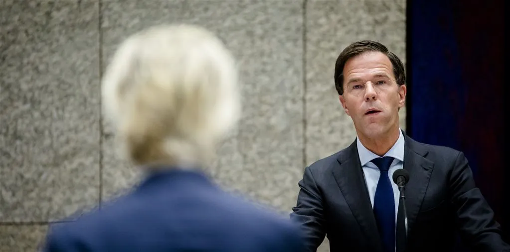 vvd loopt achterstand op pvv in1484673608