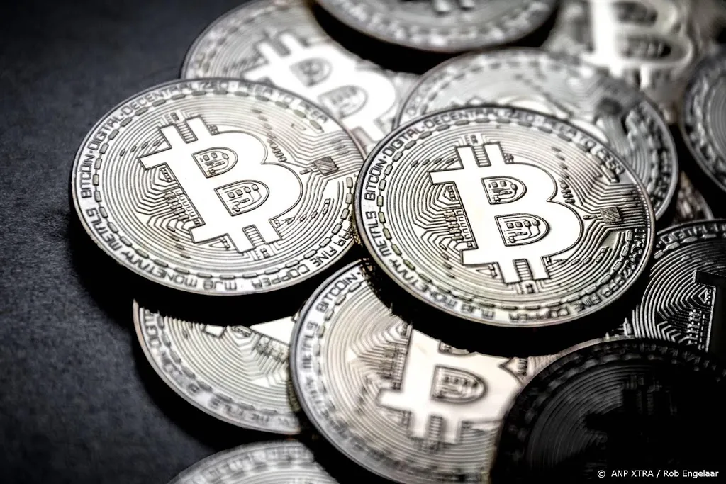 waarde bitcoin schurkt tegen de 30 000 dollar aan1609580423