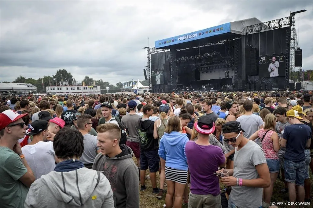 warm en benauwd tijdens festivals kans op onweersbuien1692105377