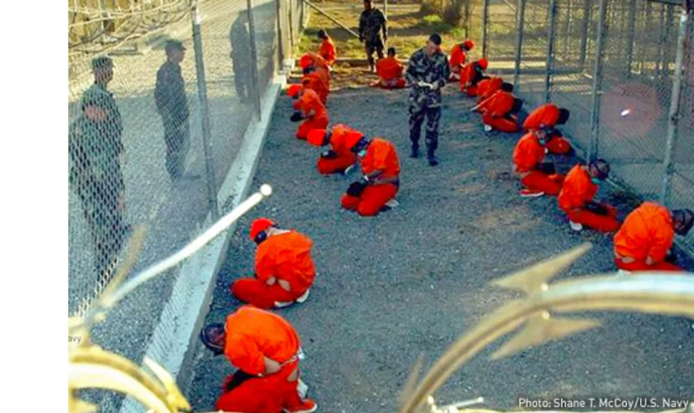 web15 feature gitmo prisoners 580x345