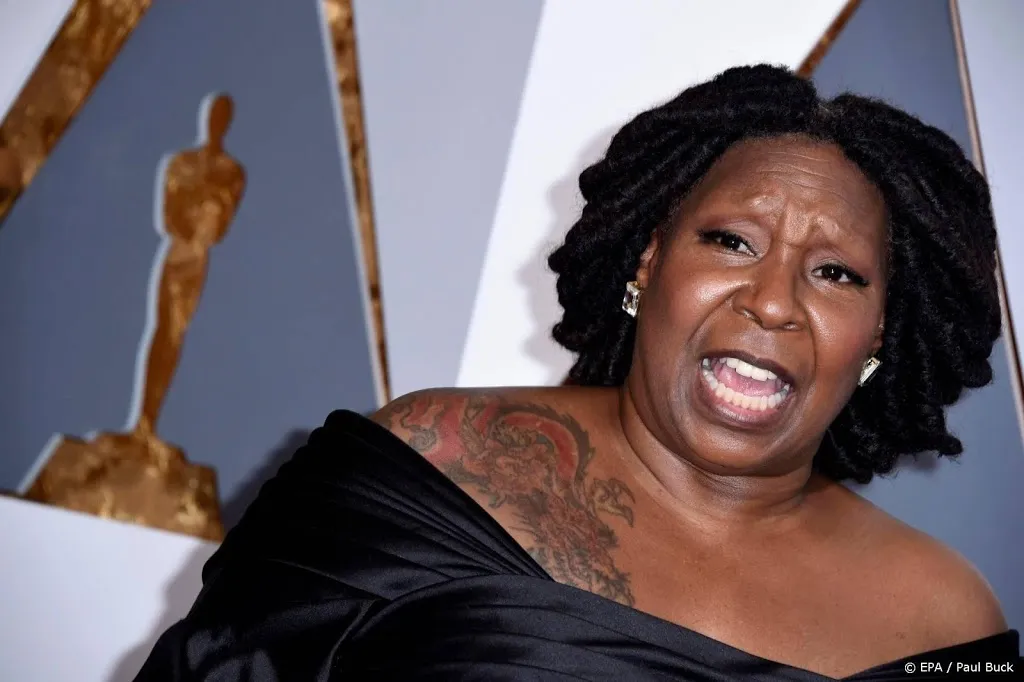 whoopi goldberg bijna dood door longontsteking1552075933