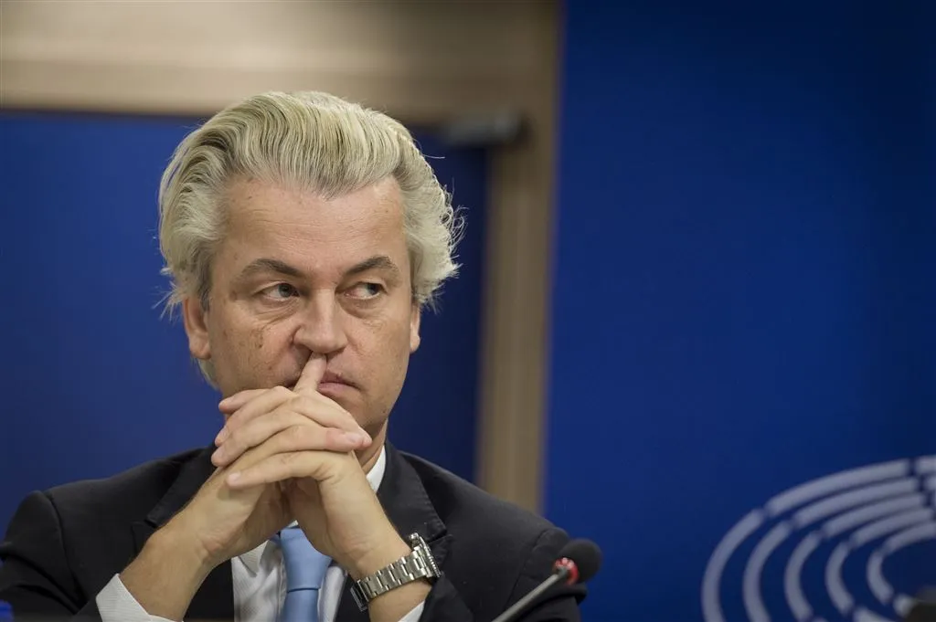 wilders beschuldigt npo van sabotage1434800891