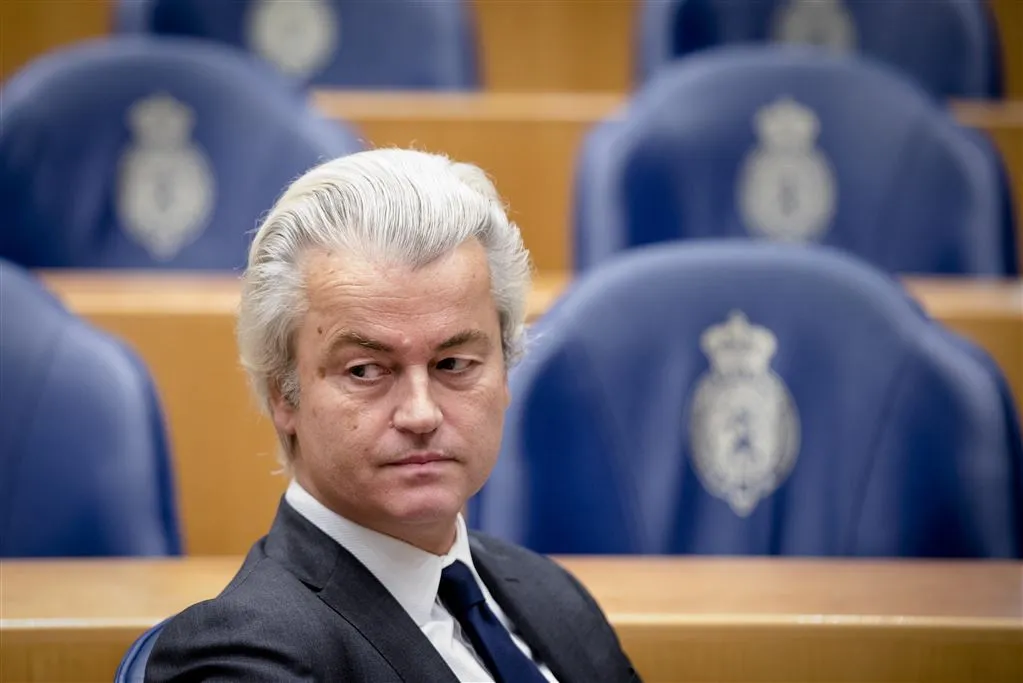 wilders legt schoon schip uit1481602649