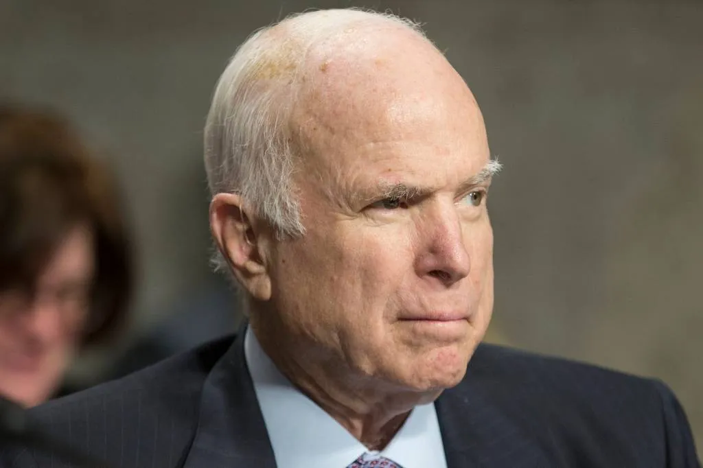 witte huis beledigt mccain hij gaat toch dood1525997527