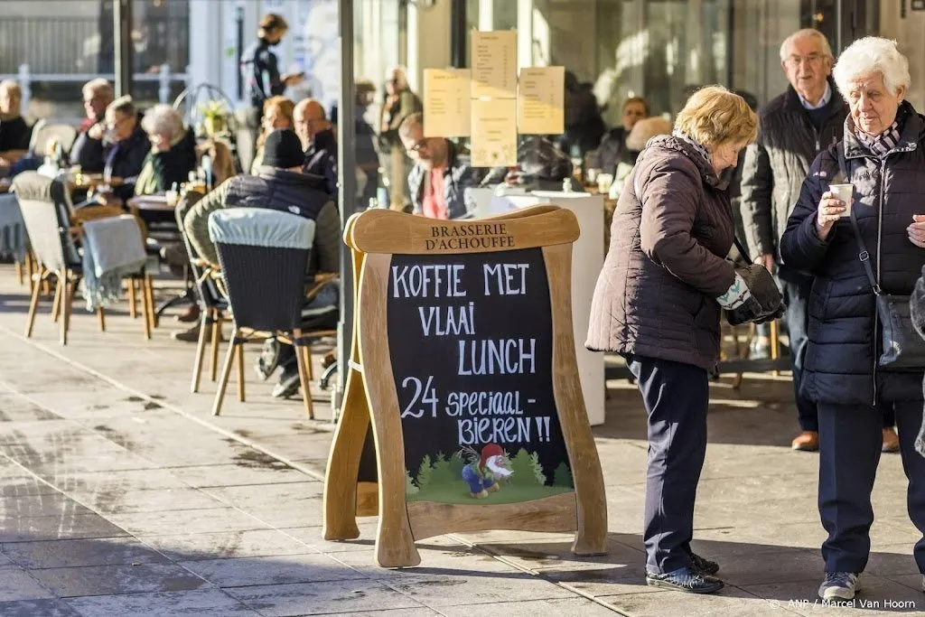 zonovergoten terrassen valkenburg zitten vol1642161172