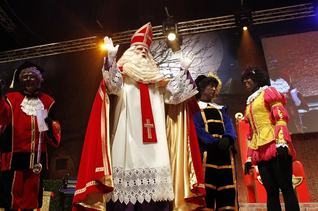 zwarte piet blijft bij rtl1442910014