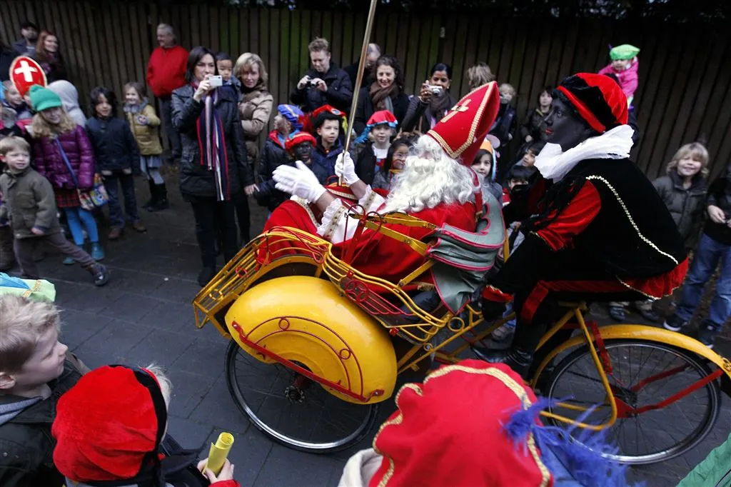 zwarte piet op veel scholen welkom1447134276