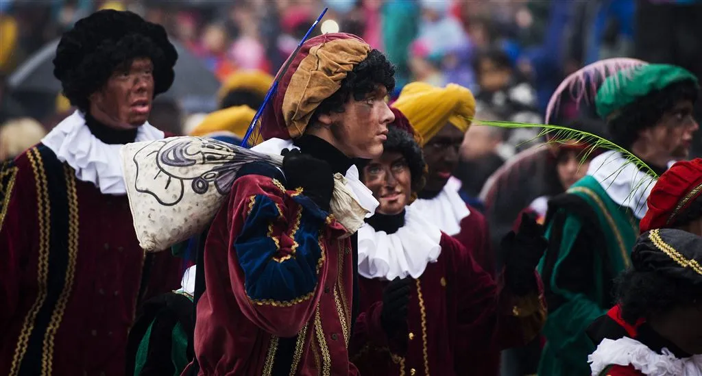 zwarte piet trekt ook buitenlandse aandacht1416089294