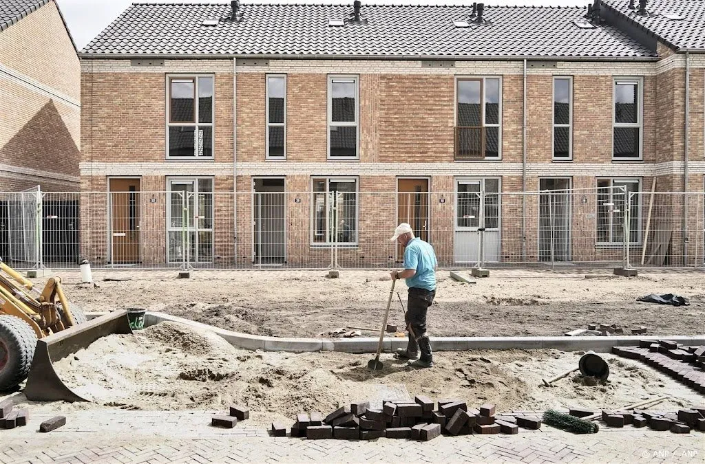 abn amro ziet huurwoningen verder in waarde dalen in 20241701907750