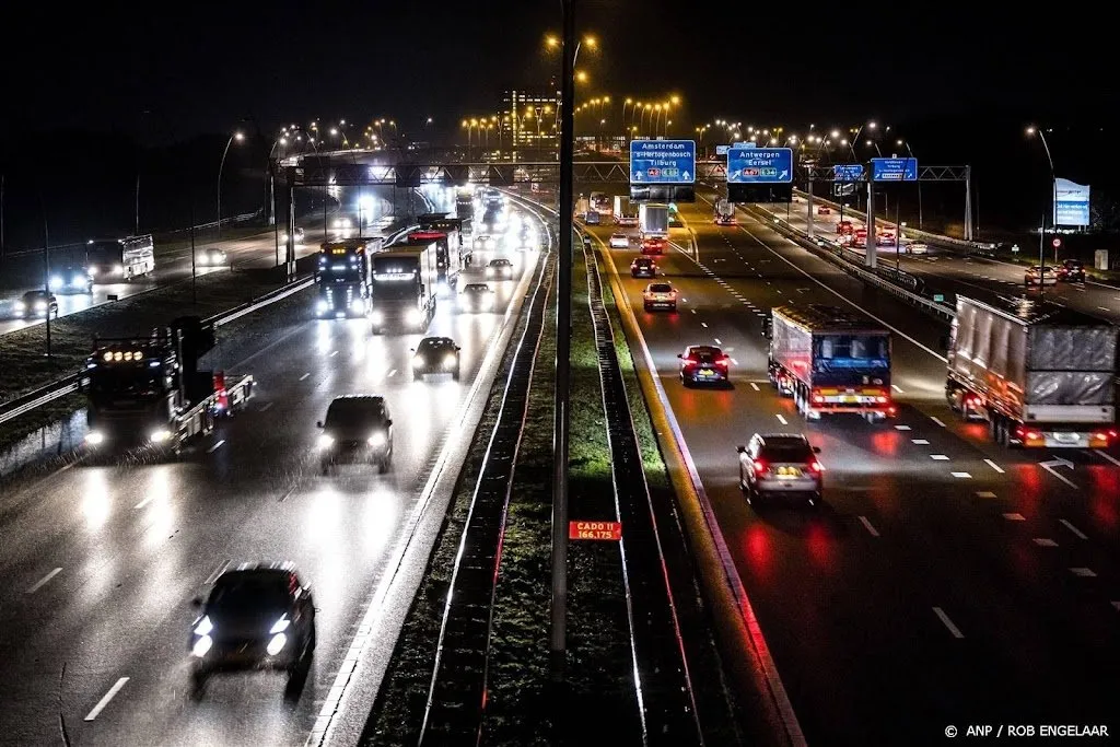geen grote problemen in ochtendspits door gladheid1701241763