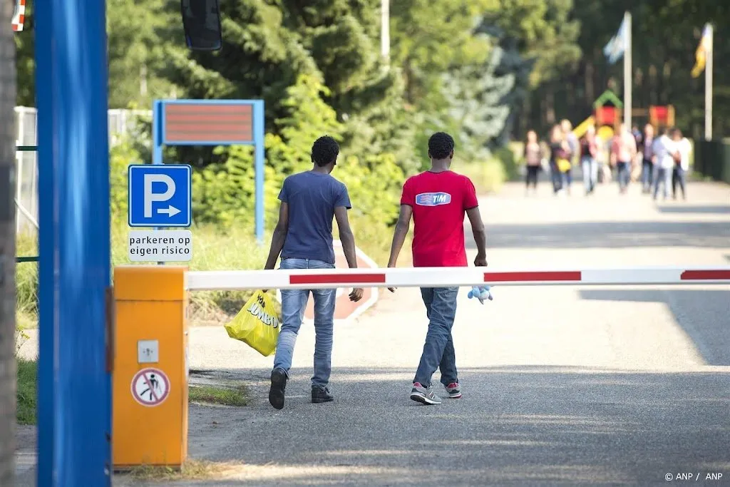 gewonde bij steekpartij in asielzoekerscentrum in budel1703986119