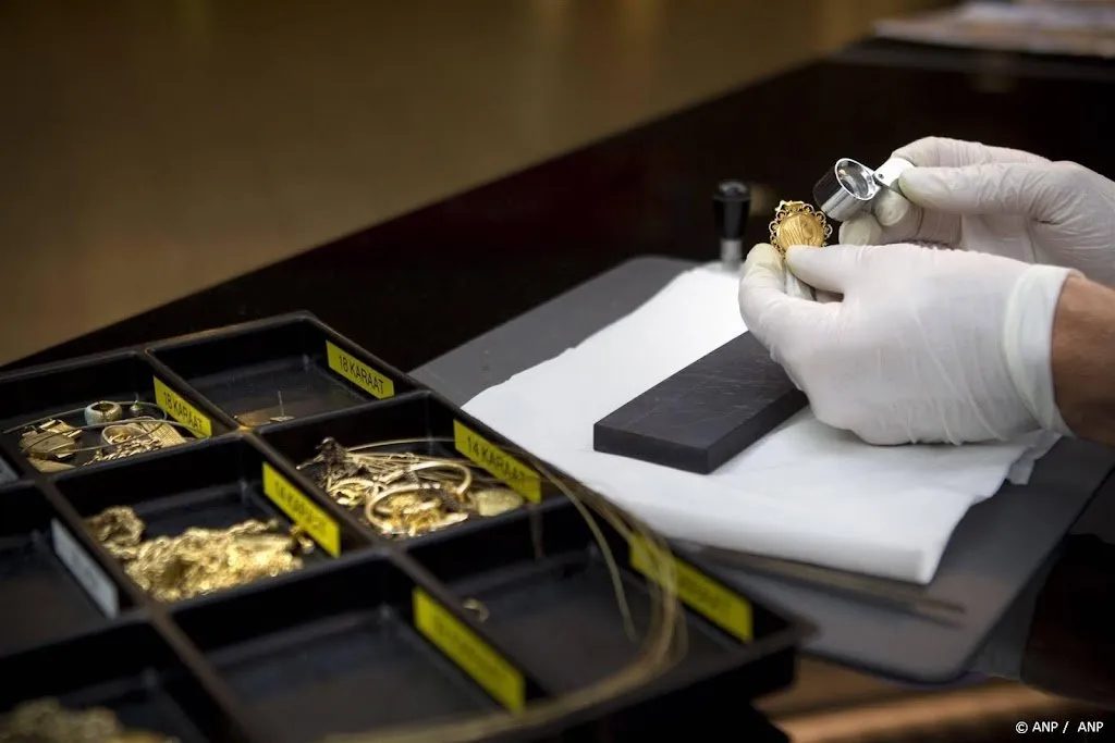 goudprijs stijgt naar nieuw recordniveau1701669632