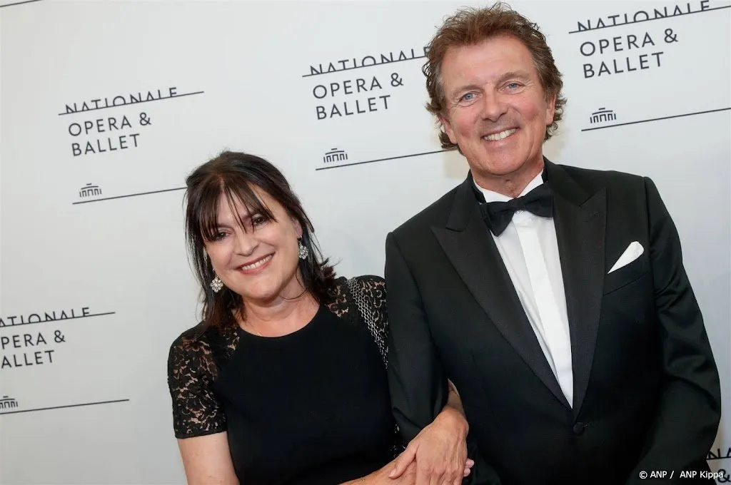 robert ten brink gelooft dat relatie vanzelf moet gaan1702105472