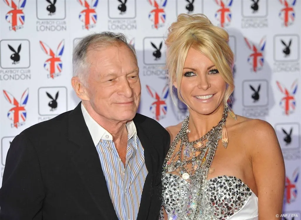 weduwe hugh hefner wil zijn achternaam niet meer1706019069