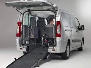 FiatScudoachterzijdeopenmetrolstoelop2erij-294x221