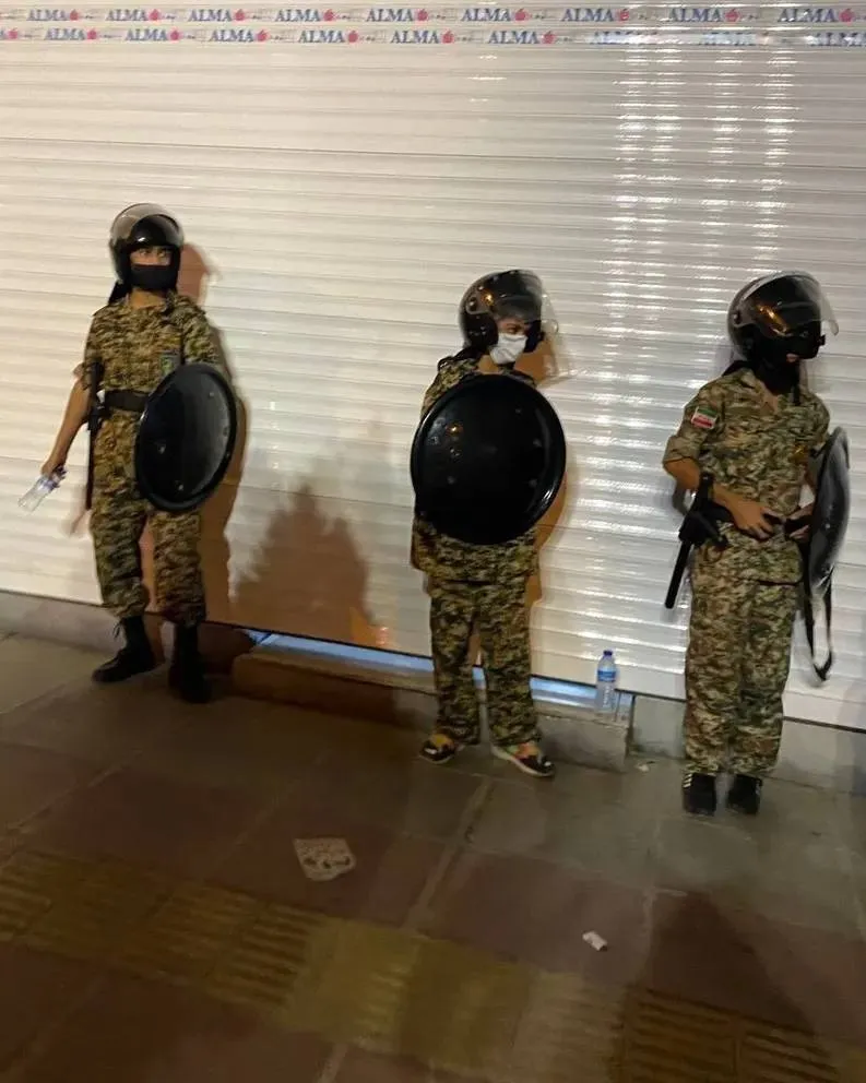 523bf15236ad2cac7e2b6a446fe96443b84a3c2b-960x1280