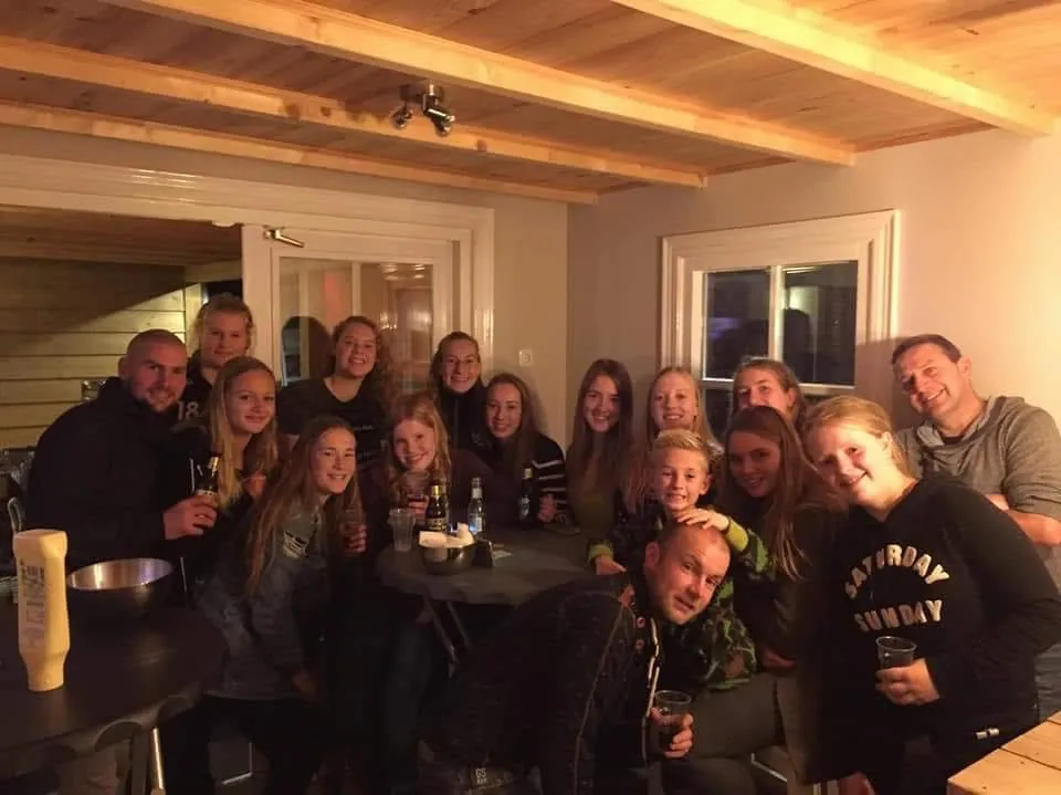 40209965 2219361991421461 4474843760466853888 n