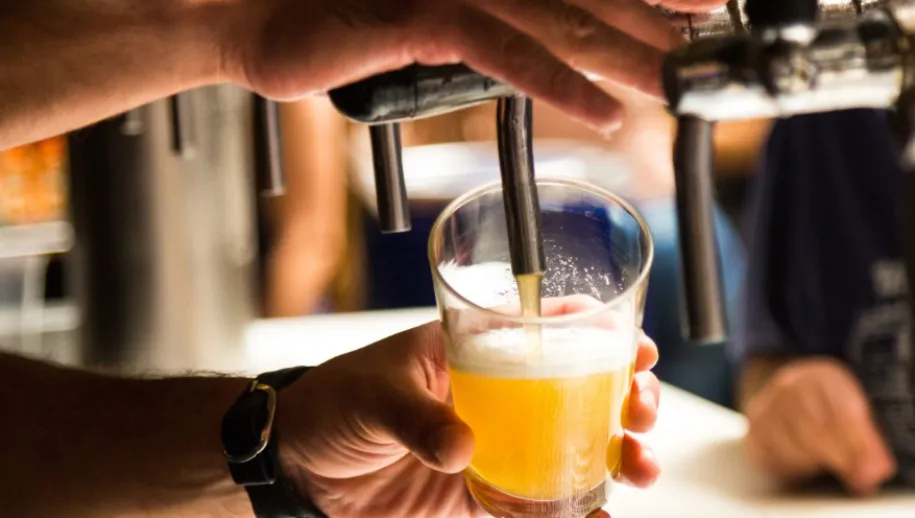 bier tap drinken 915x518