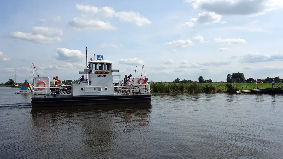 ferry 2714075 960 7201