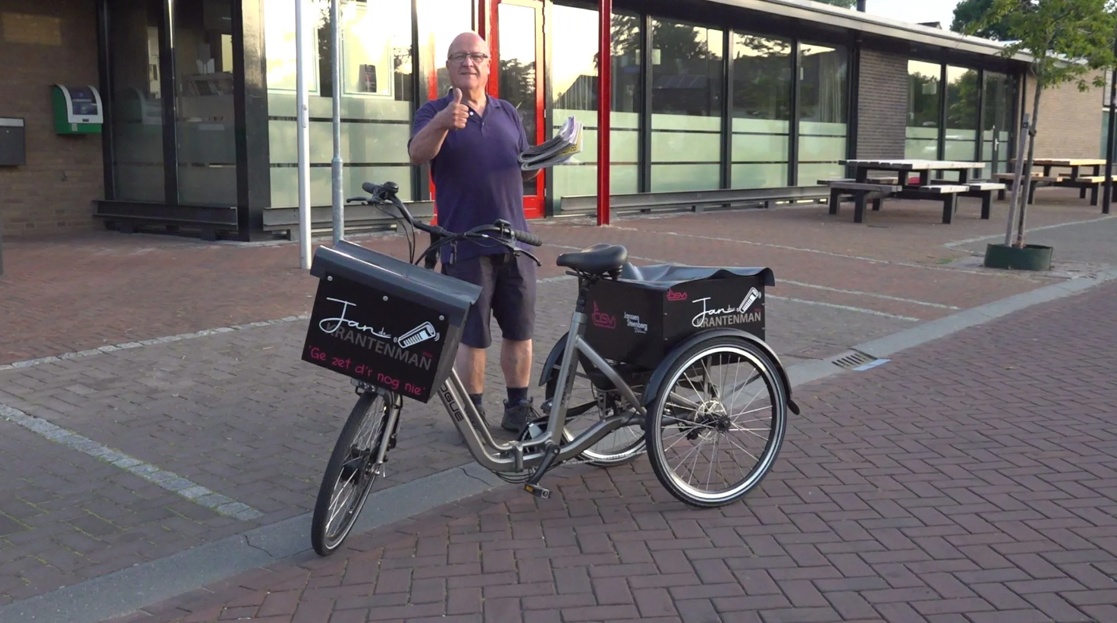 jan nieuwe fiets krant vtc