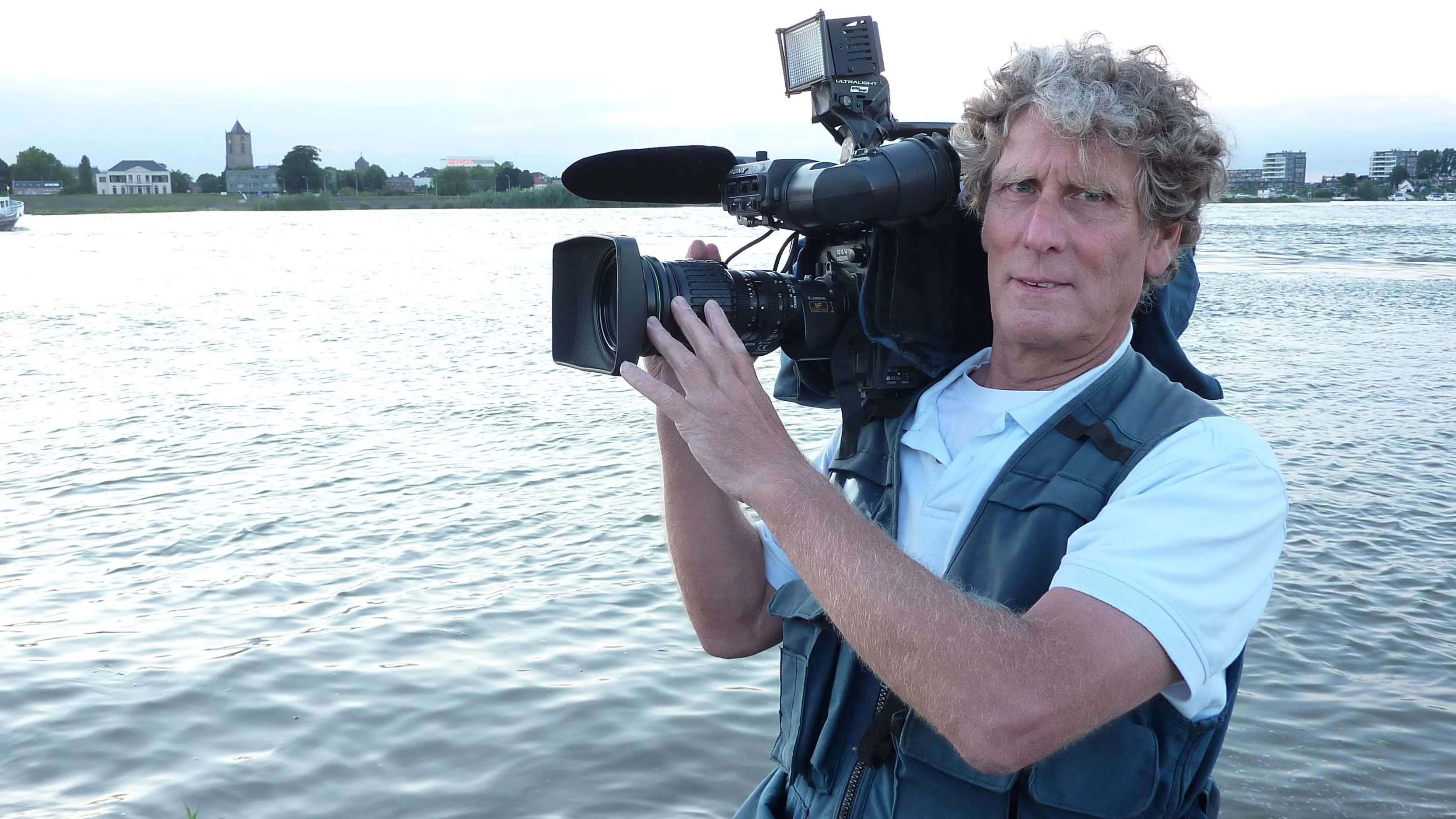 jos met camera foto piet van ballegooij