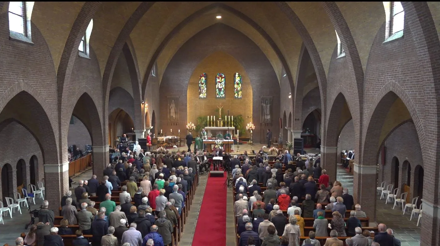 sluiting kerk wamel foto jos kruisbergen