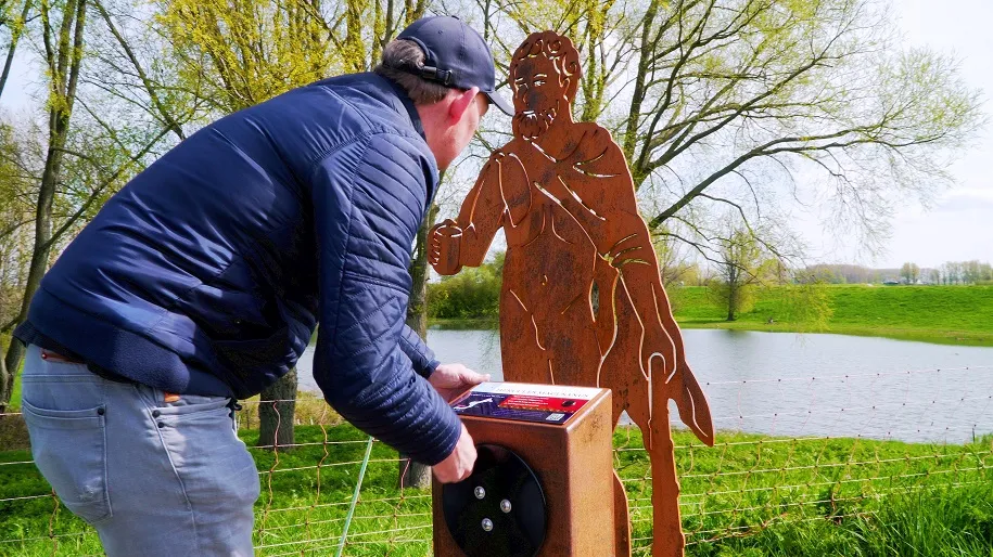 tempels langs demaas audiosilhouet 2