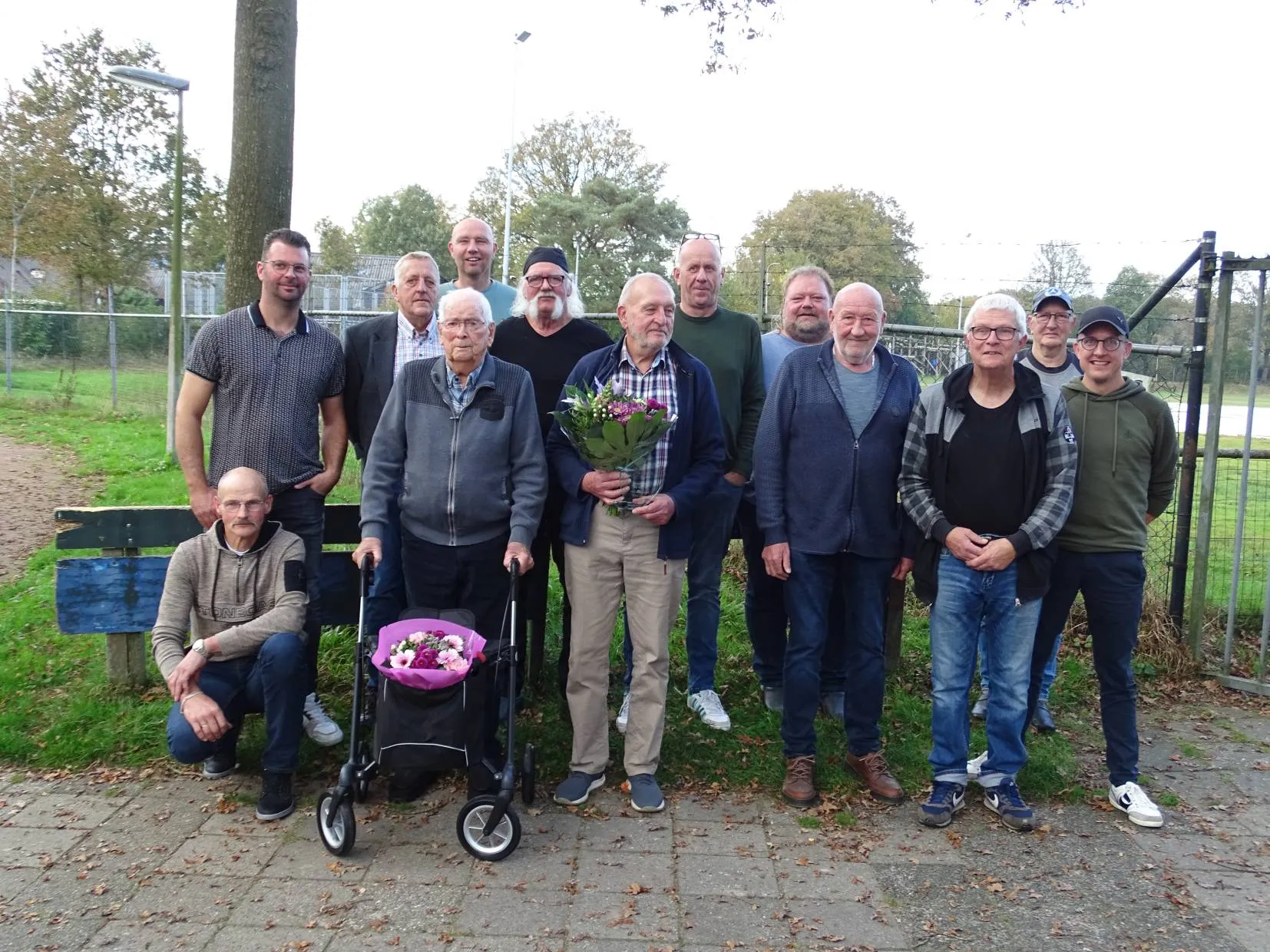 havelte hunevliegers groepsfoto duivenclub