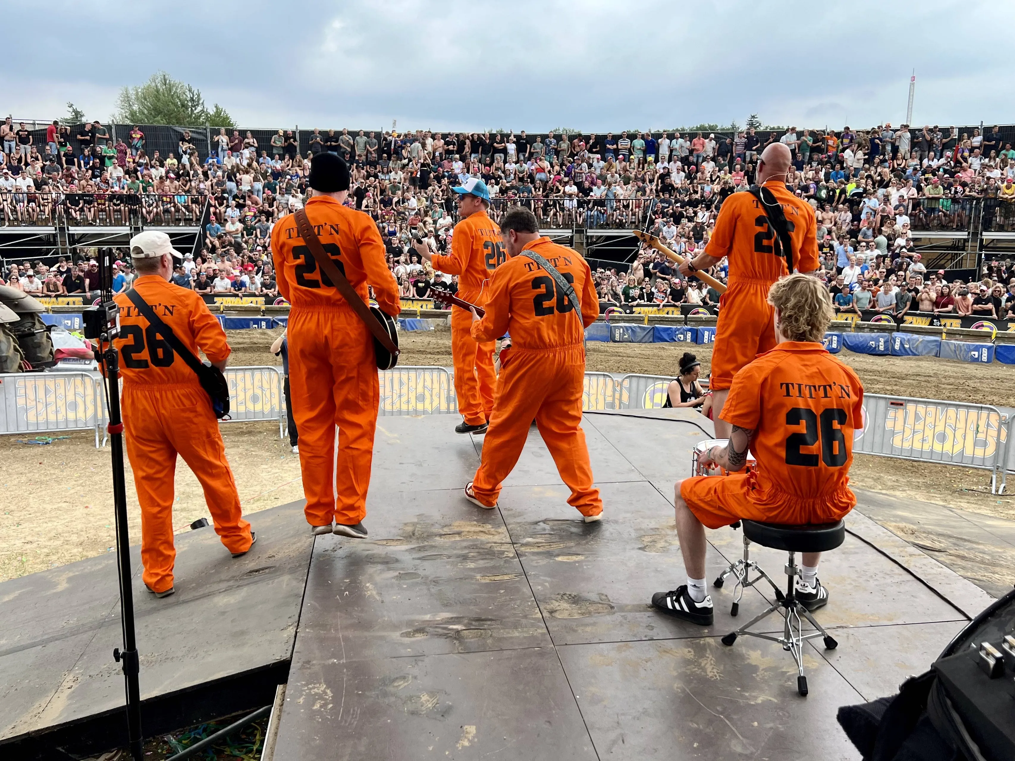 tittn zwartecross3a