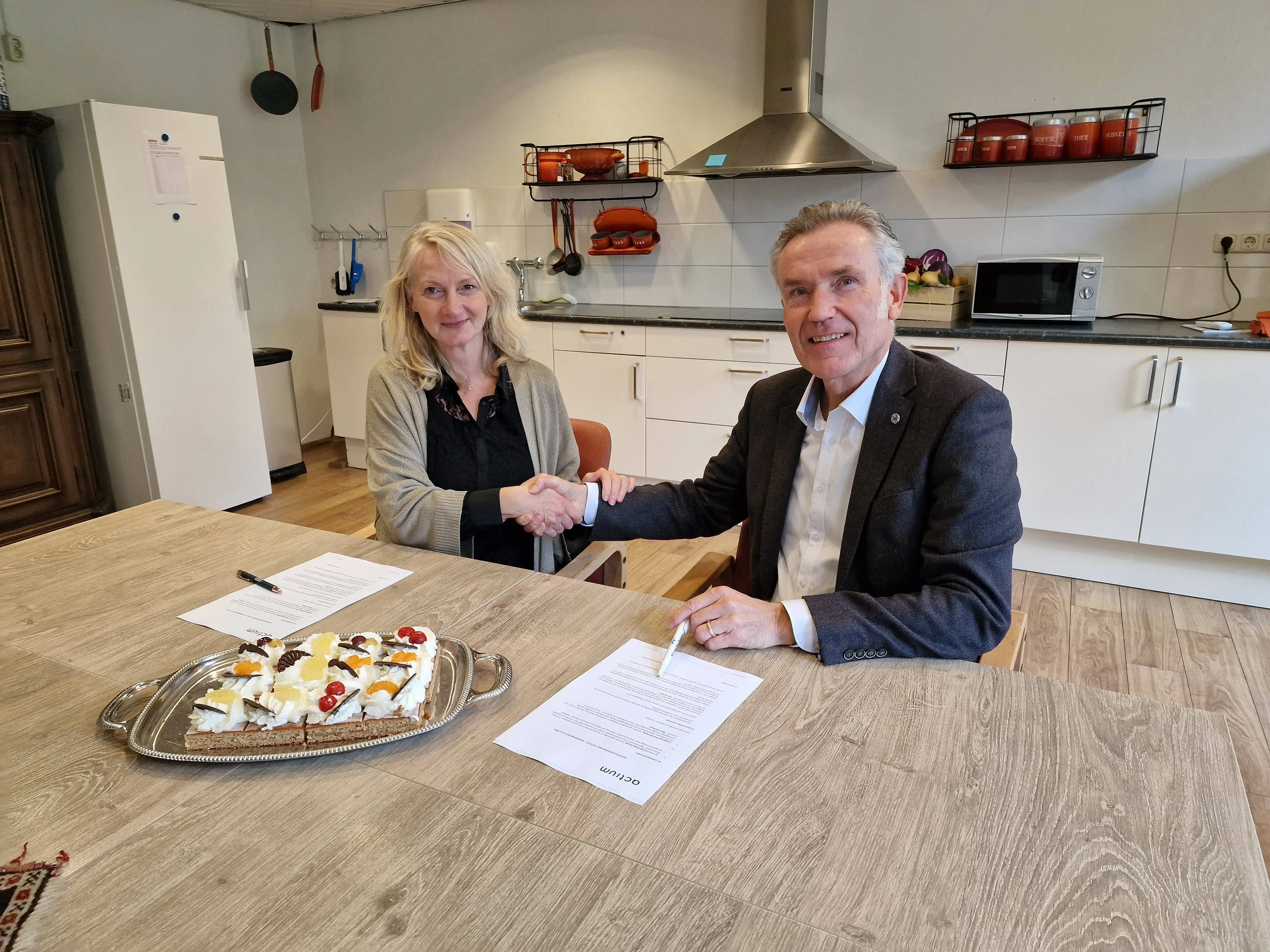 noorderboog wilhelminaoord erwin duits en melanie maatman tekenen intentieovereenkomst