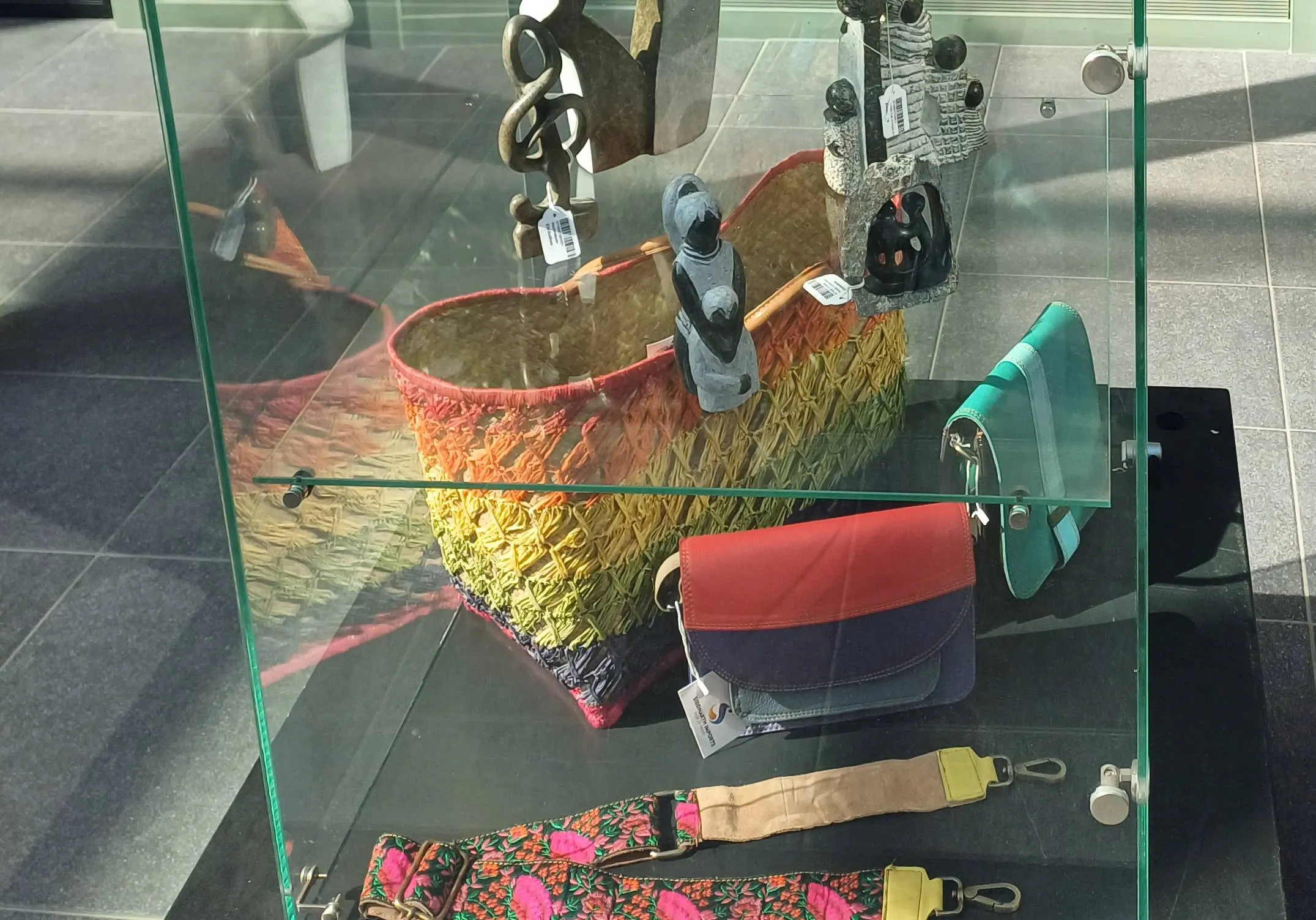 Diever Fairtrade vitrine2