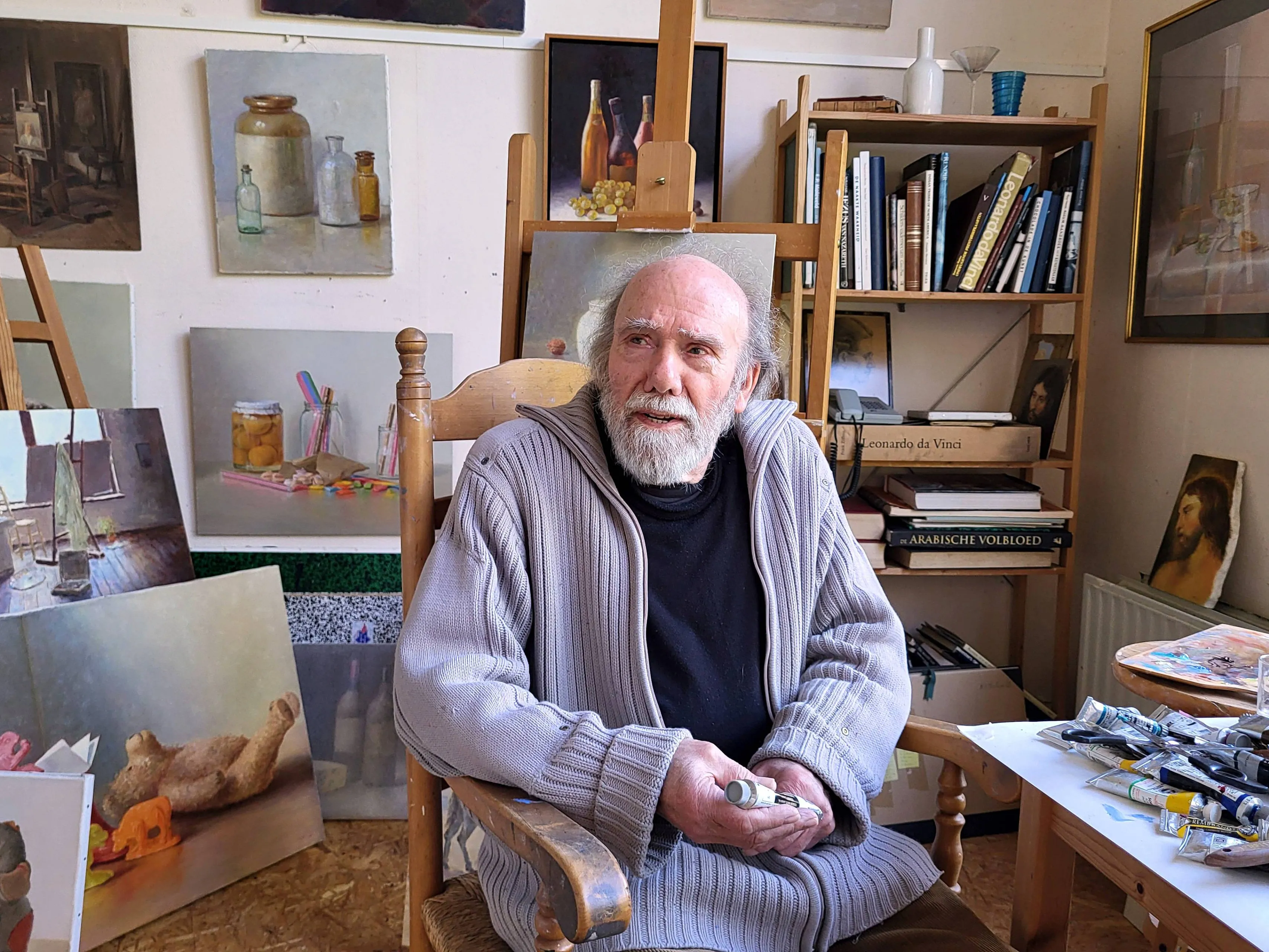 Havelte E.P. Moleveld in zijn atelier foto A Regtop