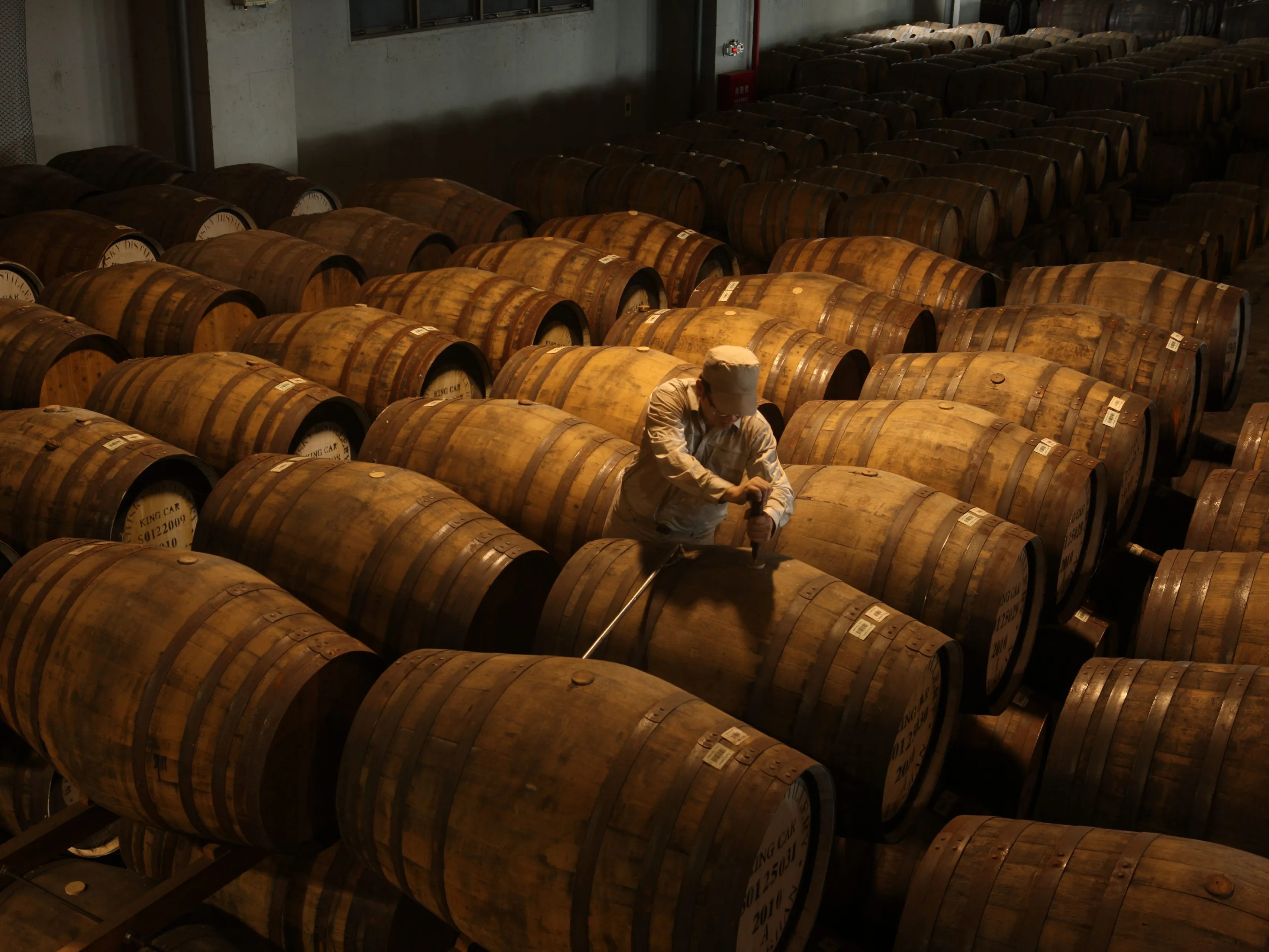 kavalan whisky distillery cask master