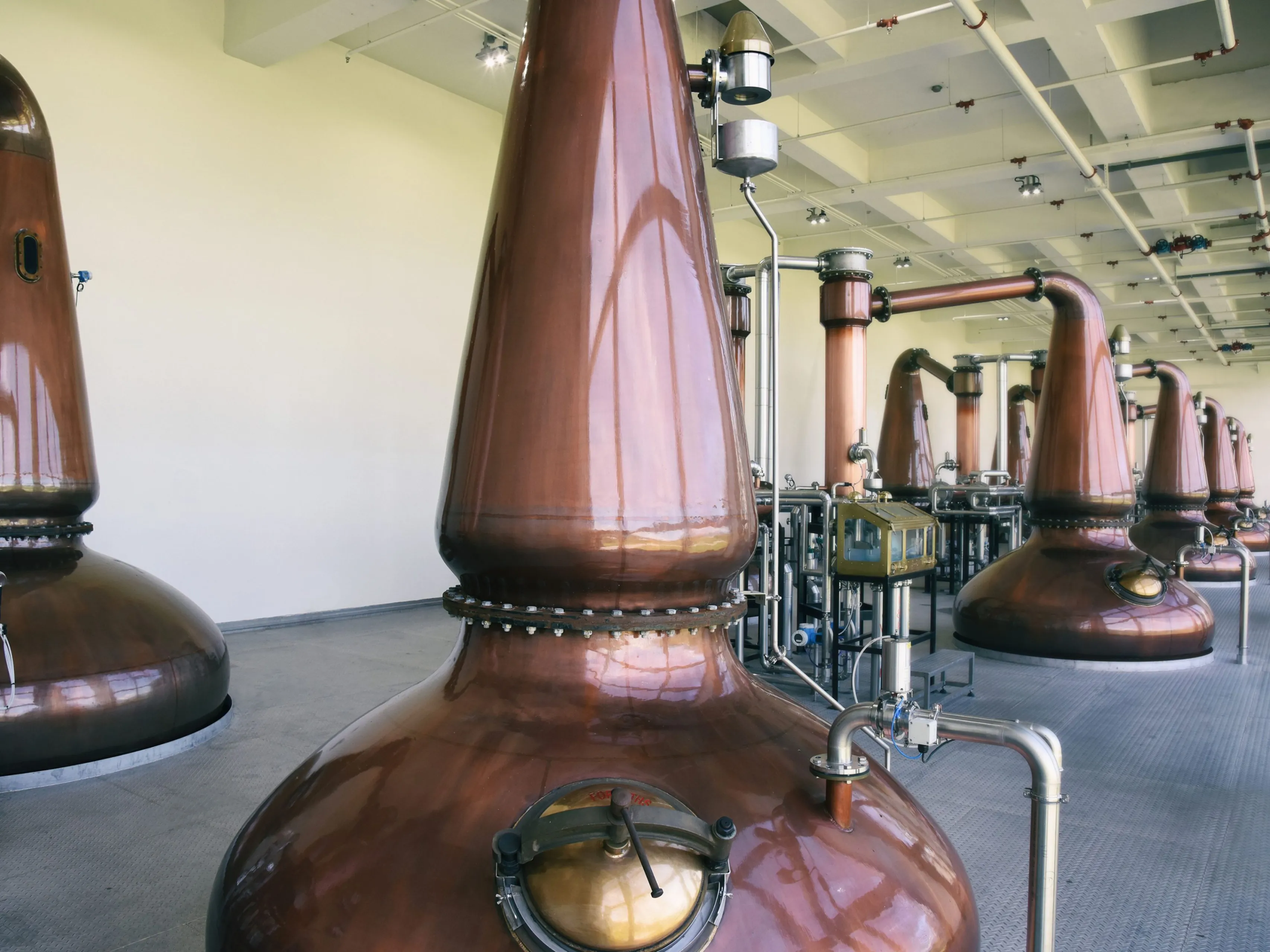 kavalan whisky distillery stills2